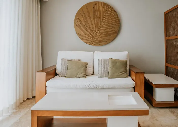 The Reef 28 Hotel & Spa (Adults Only)